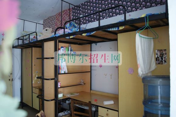湖南商務(wù)職業(yè)技術(shù)學(xué)院宿舍條件、住宿好嗎、寢室情況