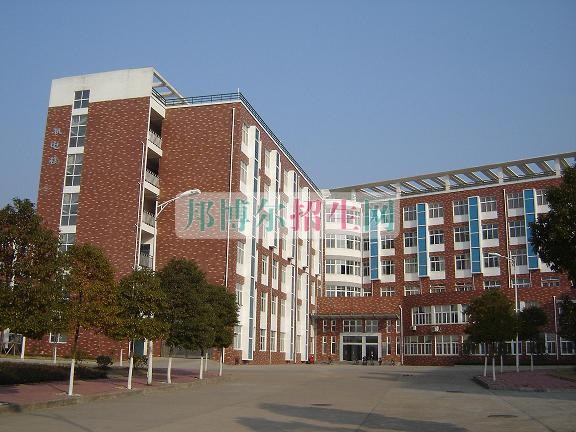 江西交通職業(yè)技術(shù)學(xué)院招生辦聯(lián)系電話(huà)