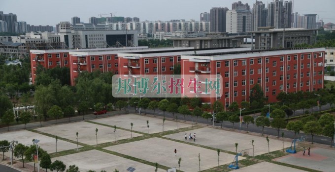 駐馬店職業(yè)技術(shù)學(xué)院是幾專(zhuān)