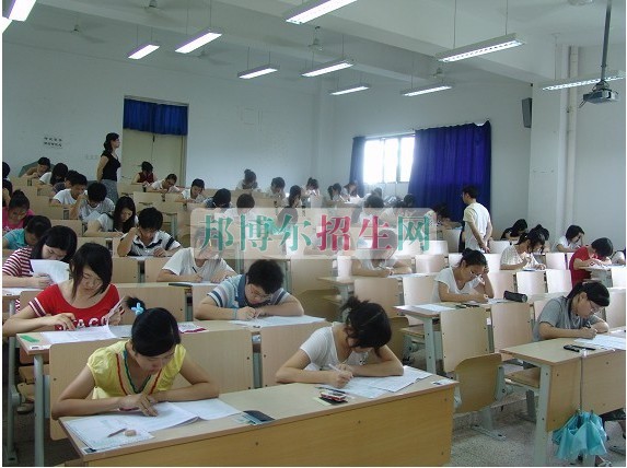 中?？粘嗽趺纯即髮? width=