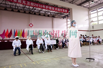 初中畢業(yè)能讀助產護理嗎