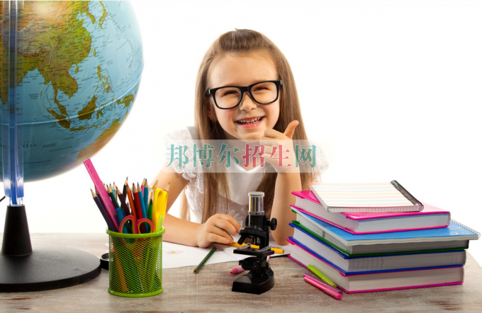 成都可以讀漢語(yǔ)言文學(xué)的大專(zhuān)學(xué)校