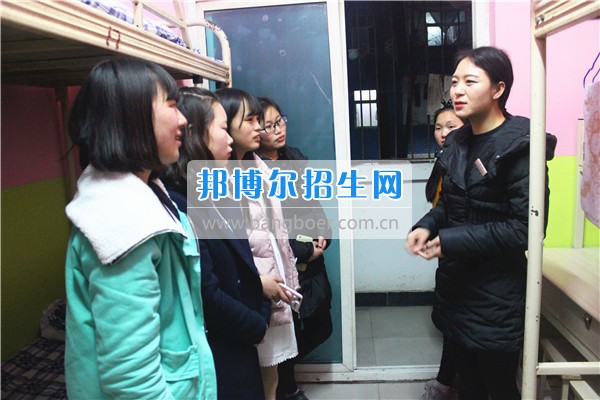 成都希望幼師學(xué)校是責(zé)任？更是一種愛！