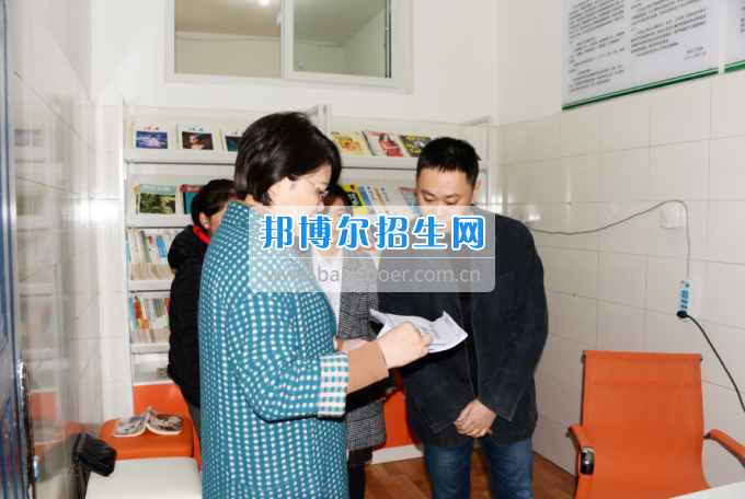 川南幼兒師范高等?？茖W(xué)校黨團工作站、圖書漂流站在學(xué)生公寓正式運行