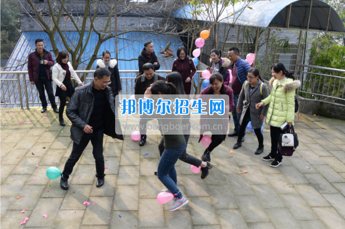 川南幼兒師范高等?？茖W(xué)校舉行慶祝國際勞動婦女節(jié)活動