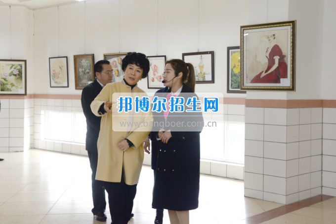 市委常委、宣傳部長(zhǎng)潘梅到川南幼兒師范高等專(zhuān)科學(xué)校調(diào)研思想政治工作