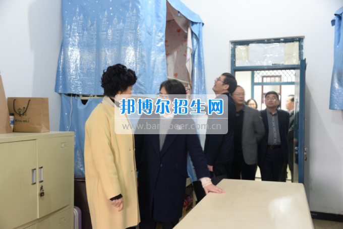 市委常委、宣傳部長(zhǎng)潘梅到川南幼兒師范高等專(zhuān)科學(xué)校調(diào)研思想政治工作