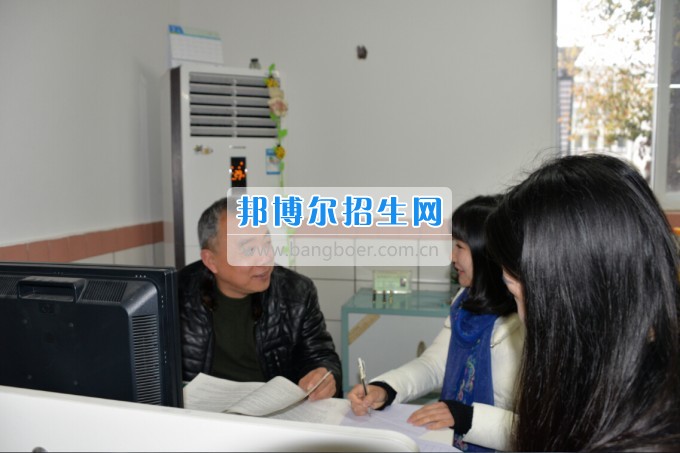 川南幼兒師范高等?？茖W(xué)校2017質(zhì)量年：撲下身子抓落實(shí)