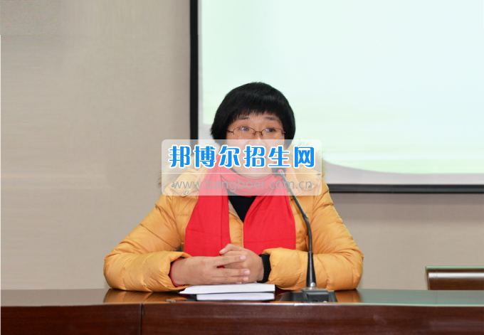 川南幼兒師范高等?？茖W(xué)校召開輔導(dǎo)員班主任工作例會加強和改進(jìn)學(xué)生思想政治工作