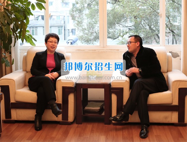 農(nóng)行峨眉山市支行行長王東一行到四川省技術(shù)監(jiān)督學校拜訪
