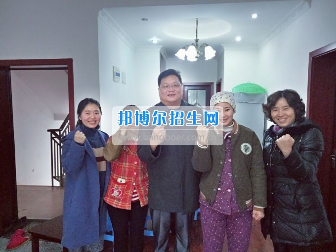重慶航天職業(yè)技術(shù)學(xué)院關(guān)心學(xué)生生活、關(guān)注學(xué)生成長
