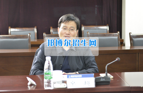 卓超院長蒞臨重慶航天職業(yè)技術學院調(diào)研