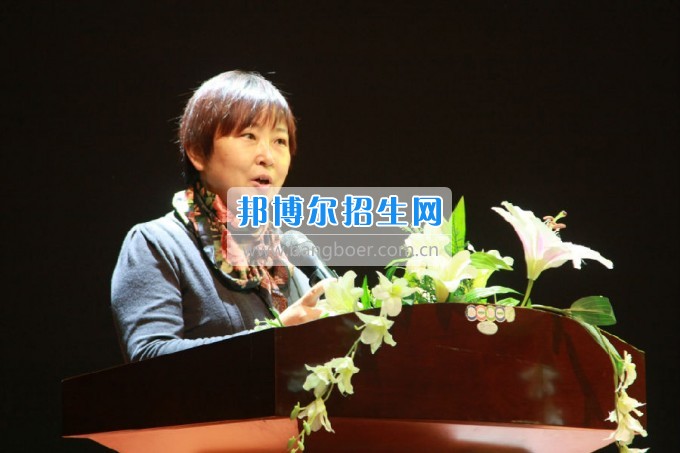 貴陽(yáng)幼兒師范學(xué)校校本培訓(xùn)拉開(kāi)新學(xué)期序幕，2017擼起袖子加油干！