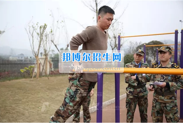 川航等5家航空公司165名安全員齊聚成都航空旅游職業(yè)學(xué)校，打造一流空中安全衛(wèi)士