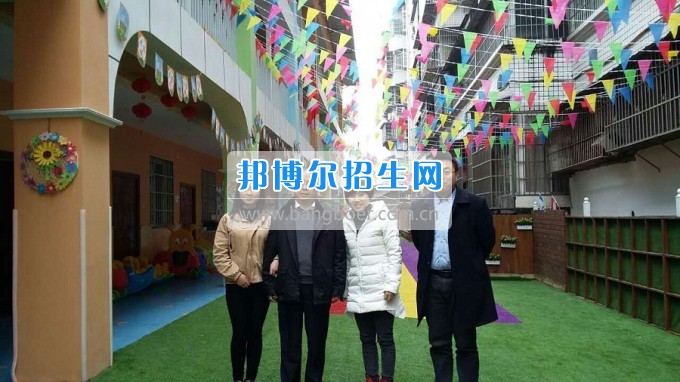 南充師范學(xué)校蔡禮儒校長赴高坪、嘉陵參加實(shí)習(xí)就業(yè)基地掛牌并看望實(shí)習(xí)生
