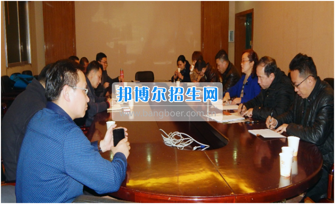 貴州師范大學經(jīng)濟與管理學院召開2017年“加強研究生管理、提高培養(yǎng)質(zhì)量”工作會