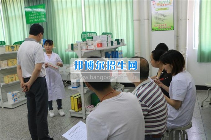 四川衛(wèi)生康復(fù)職業(yè)學(xué)院校企合辦營(yíng)銷(xiāo)技能大賽，共促學(xué)生營(yíng)銷(xiāo)技能提升