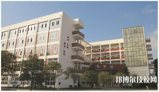 四川經(jīng)濟(jì)貿(mào)易學(xué)校2018年報名條件、招生對象