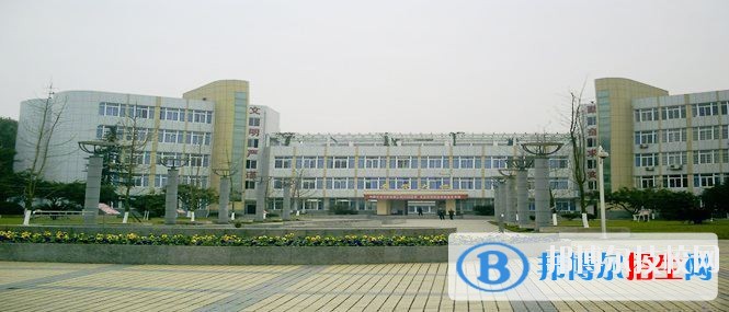 四川石油學(xué)校2019年報(bào)名條件、招生對(duì)象