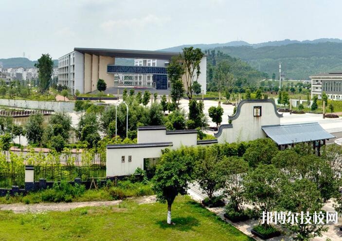 重慶兩江職業(yè)教育中心2020年報(bào)名條件、招生要求、招生對(duì)象