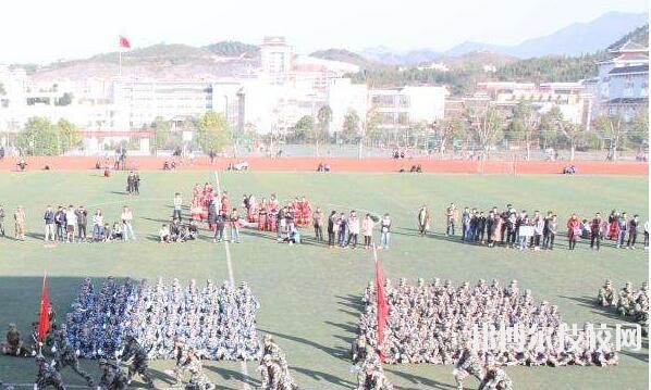 平塘中等職業(yè)學(xué)校2020年報(bào)名條件、招生要求、招生對(duì)象