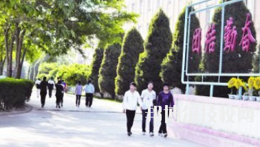 甘肅省商業(yè)學(xué)校2020年報名條件、招生要求、招生對象