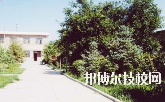 武威衛(wèi)生學(xué)校2020年報名條件、招生要求、招生對象