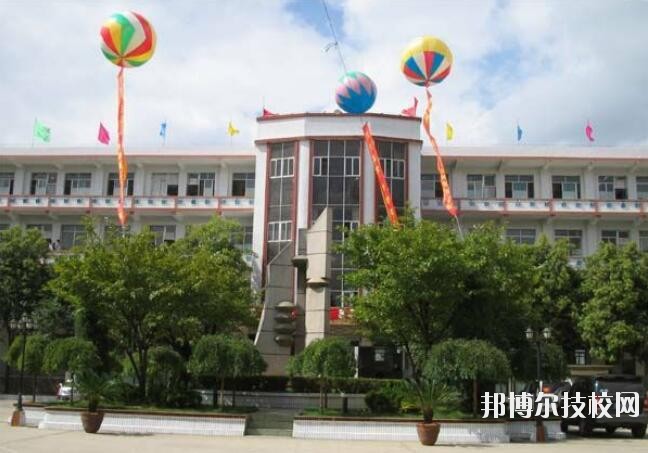 畢節(jié)財(cái)貿(mào)學(xué)校2020年報(bào)名條件、招生要求、招生對象