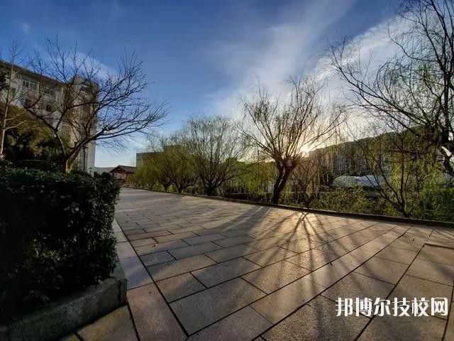 北侖職業(yè)高級(jí)中學(xué)2020年報(bào)名條件、招生要求、招生對(duì)象