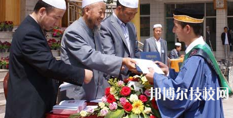 臨夏外國(guó)語(yǔ)學(xué)校2020年學(xué)費(fèi)、收費(fèi)多少