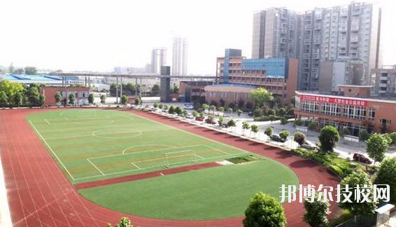 重慶潼南闇公職業(yè)高級中學(xué)2020年報名條件、招生要求、招生對象