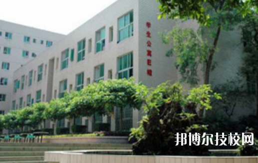 重慶機械技師學(xué)院2020年報名條件、招生要求、招生對象