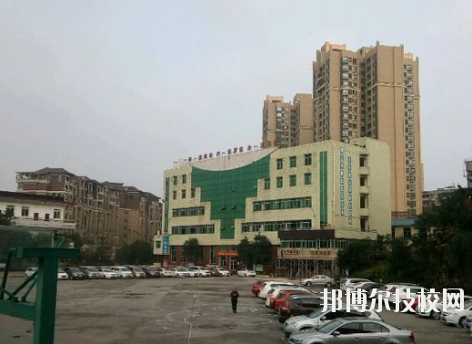 重慶機(jī)械技師學(xué)院怎么樣、好不好