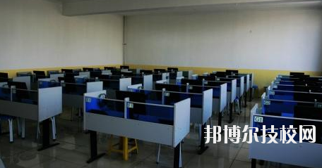 甘肅經(jīng)濟(jì)貿(mào)易學(xué)校2020年學(xué)費、收費多少
