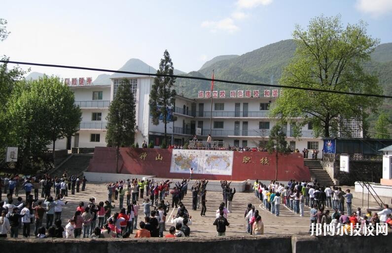 六盤水鐘山區(qū)職業(yè)技術(shù)學(xué)校怎么樣、好不好