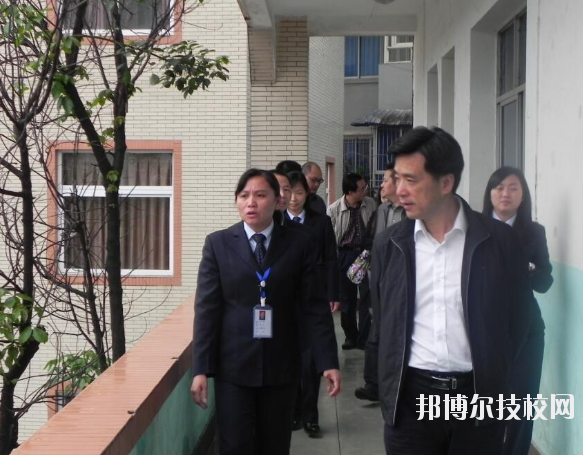 重慶渝北區(qū)竟成中學(xué)校怎么樣、好不好