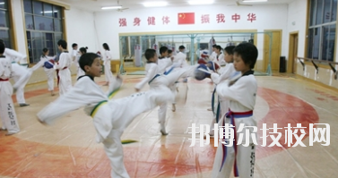 嘉峪關(guān)體育運(yùn)動(dòng)學(xué)校2020年報(bào)名條件、招生要求、招生對(duì)象