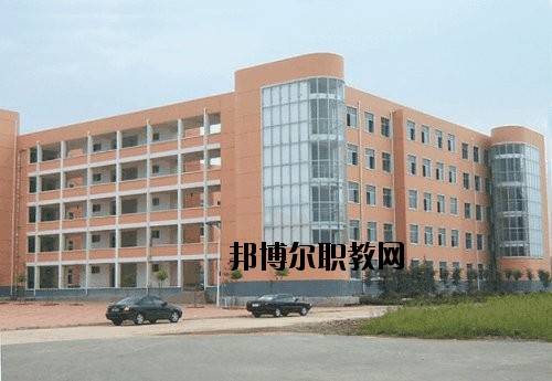 祿勸職業(yè)高級中學2020年報名條件、招生要求、招生對象