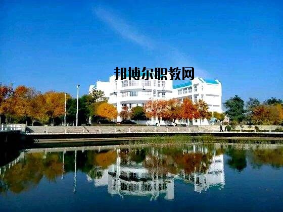 利川民族中等職業(yè)技術(shù)學(xué)校2020年報名條件、招生要求、招生對象