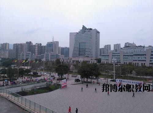 達(dá)州中醫(yī)學(xué)校2020年報(bào)名條件、招生要求、招生對(duì)象