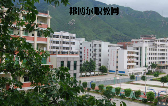 清新職業(yè)技術學校2020年招生辦聯系電話