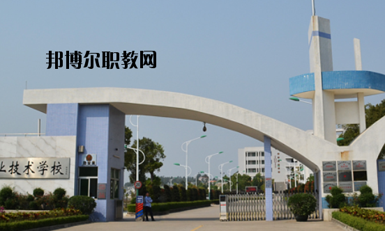 臺(tái)山敬修職業(yè)技術(shù)學(xué)校2020年報(bào)名條件、招生要求、招生對(duì)象