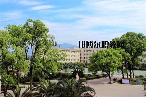四川食品藥品學(xué)校2020年報(bào)名條件、招生要求、招生對(duì)象