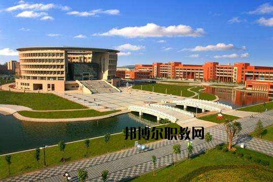 咸寧電子科技學(xué)校2020年報(bào)名條件、招生要求、招生對象