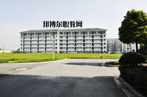 連云港財(cái)經(jīng)學(xué)校怎么樣、好不好