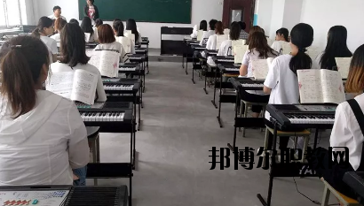 甘肅東方技工學(xué)校2020年學(xué)費(fèi)、收費(fèi)多少