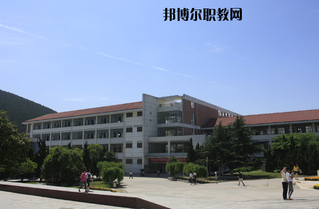 江蘇張家港第三職業(yè)高級(jí)中學(xué)2020年報(bào)名條件、招生要求、招生對(duì)象