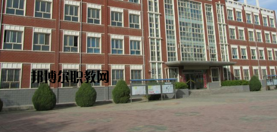 蘭州航空工業(yè)技工學(xué)校2020年報名條件、招生要求、招生對象
