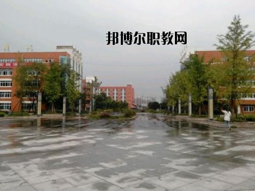 四川江油工業(yè)學(xué)校2020年報名條件、招生要求、招生對象