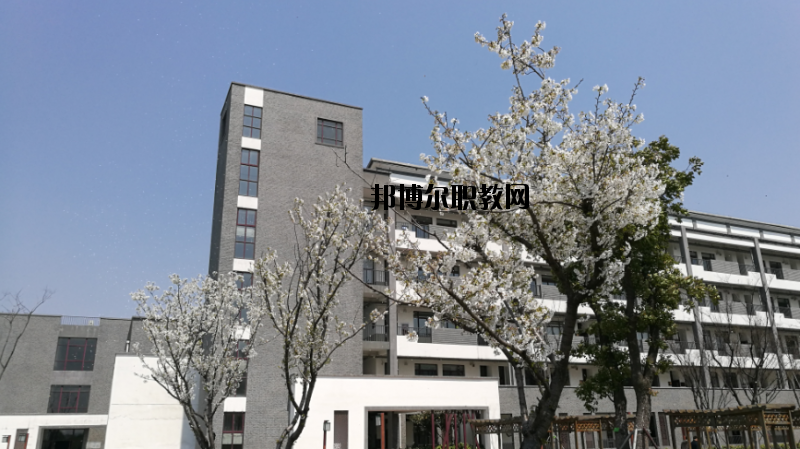 蘇州高等幼兒師范學(xué)校2020年報名條件、招生要求、招生對象